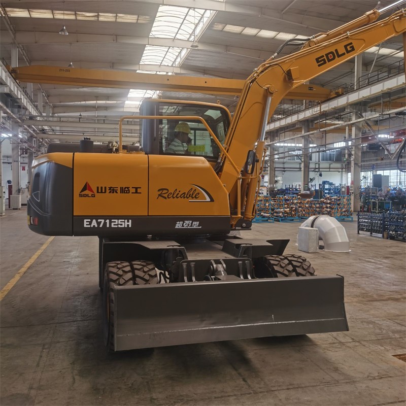 Medium And Large Wheeled Excavators suppliers